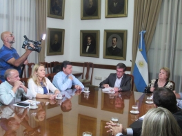 El gobierno de Bordet le ofreció un 17% de aumento a los docentes entrerrianos El gobierno de Bordet le ofreció un 17% de aumento a los docentes entrerrianos