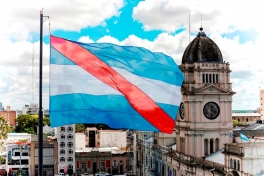 Este jueves comienza el pago de sueldos a empleados y jubilados provinciales Este jueves comienza el pago de sueldos a empleados y jubilados provinciales