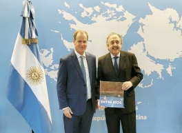 Gustavo Bordet se reunió con Ricardo Alfonsín para potenciar comercialización de citrus entrerriano en España