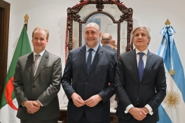 Desde Argelia, Gustavo Bordet abre caminos a la exportacin de productos avcola y apcolas al norte de frica
