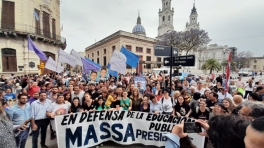 Marcha en Paraná contra Milei y en defensa de la salud y la educación pública