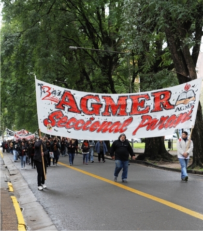Docentes de Agmer iniciaron el plan de lucha con un alto acatamiento al paro, movilizaciones y protestas en toda la provincia