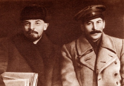 Los bolcheviques comienzan en Rusia la RevoluciÃ³n de Octubre de 1917
