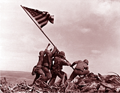 MÃ¡s de 30.000 marines yanquis desembarcan en Iwo Jima