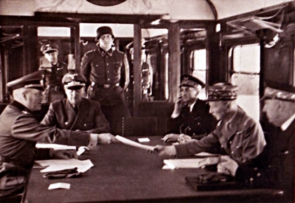 En un vagÃƒÂ³n de tren en CompiÃƒÂ¨gne, el Imperio alemÃƒÂ¡n se rinden ante los Aliados