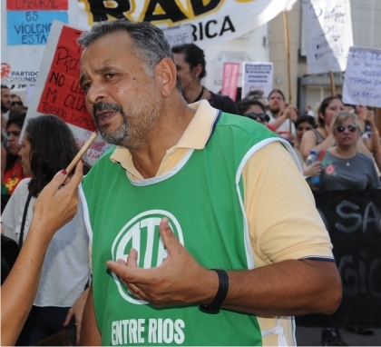 Trabajadores marcharon en ParanÃ¡ contra el ajuste neoliberal macrista
