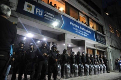 La buena onda de los gobernadores del PJ con Macri es nefasta para el peronismo