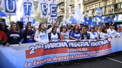 Por la educaciÃ³n pÃºblica y contra el ajuste del FMI, los docentes colmaron Plaza de Mayo