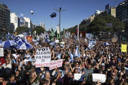 Â¡Patria SÃ, Colonia NO!: Una inmensa multitud contra Macri y el FMI