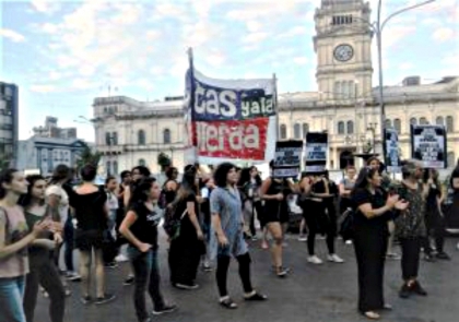 Mujeres entrerrianas se manifestaron en repudio del fallo por el femicidio de LucÃƒÂ­a PÃƒÂ©rez