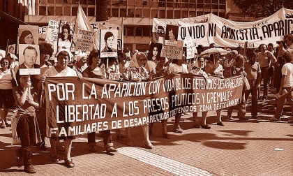 El Gobierno DemocrÃ¡tico de AlfonsÃ­n deroga la Ley de AutoamnistÃ­a dictada por la Dictadura Militar