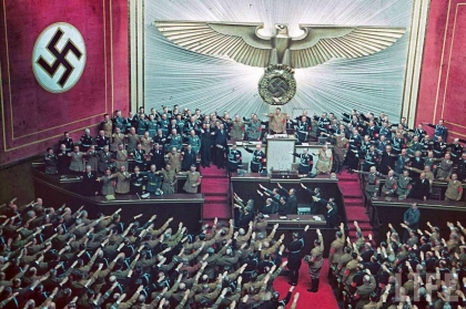 El parlamento alemn concede amplios poderes a Hitler, que lo convierten en dictador