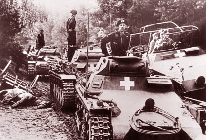 La Alemania Nazi invade Polonia, dando inicio a la Segunda Guerra Mundial
