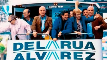 Chacho lvarez renuncia a su cargo de vicepresidente denunciando corrupcin en la Alianza antiperonista