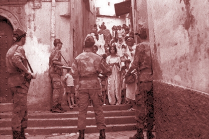 El Frente de Libération Nationale inicia la Guerra de Independencia de Argelia