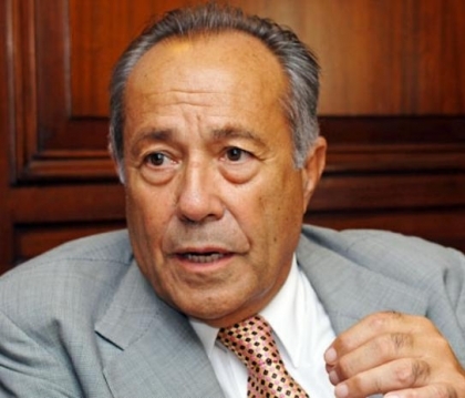 Sin respaldo, Adolfo Rodríguez Saá renuncia a la presidencia de Argentina