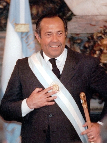 Sin respaldo, Adolfo Rodrguez Sa renuncia a la presidencia de Argentina