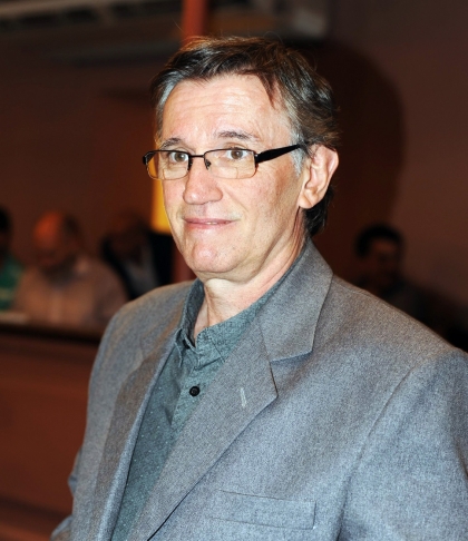 Nstor Loggio: Ms unidad y amplitud es la demanda de la hora