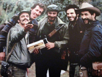 Guerrilleros del M-19 toman el Palacio de Justicia de Bogotá y son masacrados