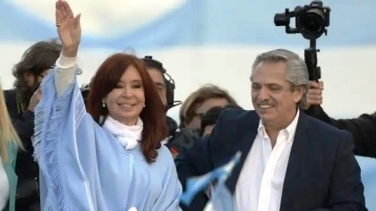 Cristina anuncia que Alberto encabezar la frmula presidencial y ella ir de vice