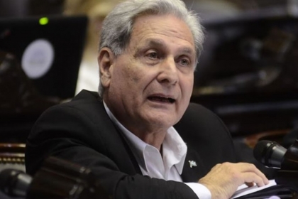 Julio Solanas y una mirada soberana sobre el ro Paran
