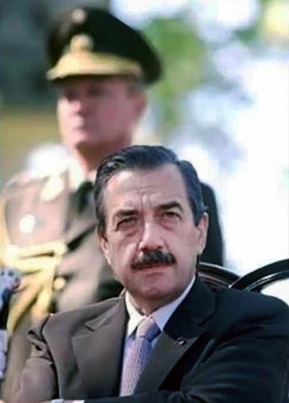 Ral Alfonsn y el frustrado atentado en su contra en la base area de Crdoba