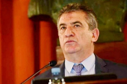 Urribarri renuncia a ser candidato a gobernador, la reaccin poltica en contra mell su nimo