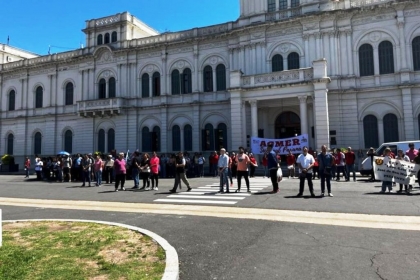 Agmer march a la Casa Gris y protest por la falta de oferta salarial y errores en las liquidaciones