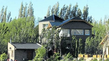 El Gobierno de CFK intenta descalificar el informe sobre la bóveda en El Calafate El Gobierno de CFK intenta descalificar el informe sobre la bóveda en El Calafate