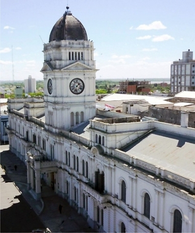 Gobernadores del PJ exigen que se deje de beneficiar solo a las provincias de Cambiemos