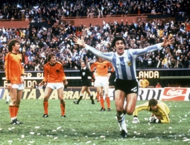 Con César Luis Menotti y Mario Kempes, la primera Copa del Mundo en casa