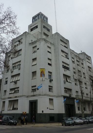 El día que Frondizi devolvió la CGT a los trabajadores El día que Frondizi devolvió la CGT a los trabajadores