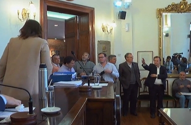 Apareció Varisco en el Concejo Deliberante con una patota y todo terminó en un escándalo Apareció Varisco en el Concejo Deliberante con una patota y todo terminó en un escándalo