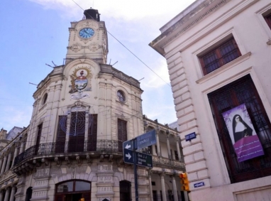 Intendente imputado en causa por narcotráfico pide empleados sin antecedentes penales