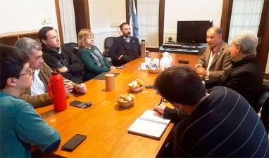 Julio Solanas, en la UNER, ratificó su compromiso para defender la universidad pública Julio Solanas, en la UNER, ratificó su compromiso para defender la universidad pública