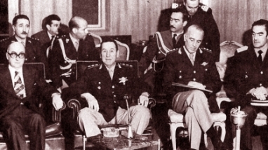 Juan Perón viaja a Montevideo para suscribir el Tratado del Río de la Plata