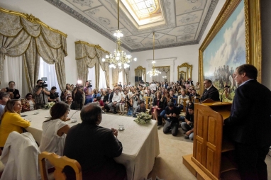 Gustavo Bordet encabezó la capacitación de las autoridades de los tres poderes del Estado por la Ley Micaela Gustavo Bordet encabezó la capacitación de las autoridades de los tres poderes del Estado por la Ley Micaela