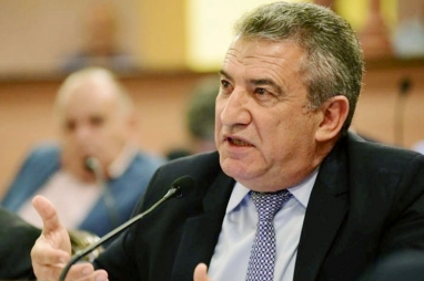 Tres jueces definirán si inicia este mes el juicio contra Urribarri por la megacausa del “Sueño Entrerriano” Tres jueces definirán si inicia este mes el juicio contra Urribarri por la megacausa del “Sueño Entrerriano”