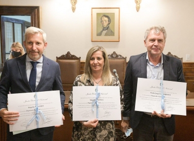 La diputada radical electa Marcela Ántola no apoya a Negri en la presidencia del bloque radical La diputada radical electa Marcela Ántola no apoya a Negri en la presidencia del bloque radical