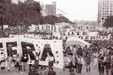 Se realiza la imponente Marcha Blanca, que rene a miles de docentes de todo el pas