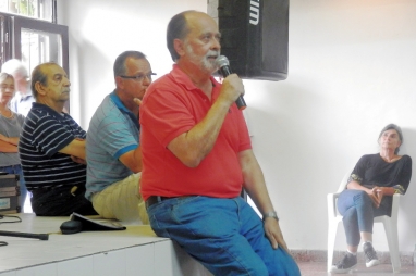 Incoherente: Un radical agorilado angustiado porque no lo dejan fiscalizar para Milei