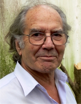 Pérez Esquivel recibe el premio Nobel de la Paz por sus denuncias contra la dictadura de Videla