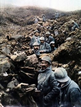 En Francia, en el marco de la Primera Guerra Mundial, comienza la prolongada Batalla de Verdún