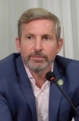¿Frigerio se rinde ante la franquicia provincial de La Libertad Avanza?