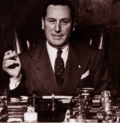 Juan Perón crea el Instituto Nacional de las Remuneraciones, que obliga a las empresas privadas de todo el país que paguen el aguinaldo