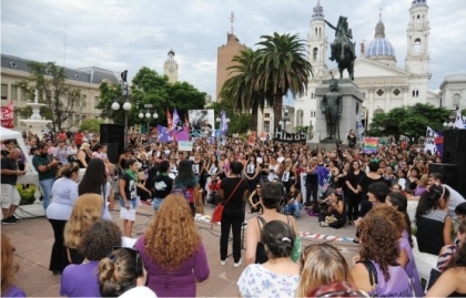 Nutrida movilización en Paraná por el Día Internacional de la Mujer Trabajadora