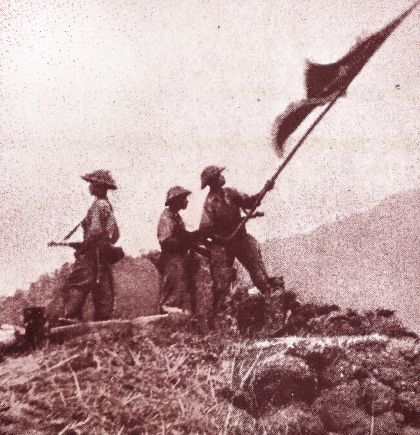 En Dien Bien Phu se rinden las tropas invasoras y acaba la dominación francesa