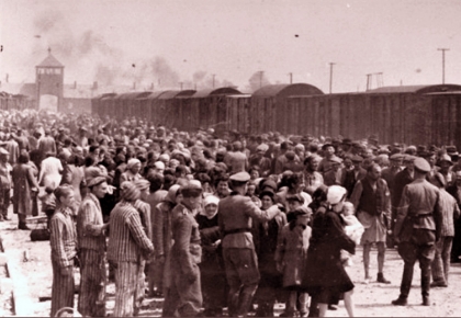 Primera ejecución de judíos en las cámaras de gas de Auschwitz II