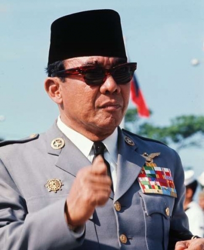 Sukarno proclama la Independencia de Indonesia