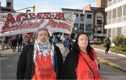 Docentes se movilizaron en ParanÃ¡: denunciaron persecuciÃ³n laboral y sindical y pidieron reabrir la discusiÃ³n salarial